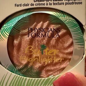 Physicians Formula Butter Highlighter in Shimmering Pink